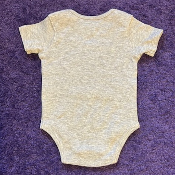 Born to be a Gators Fan baby onesie - 0/3 month - New - Picture 3 of 3